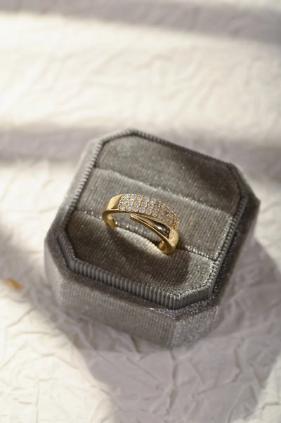 Elegante Gouden Ring met Sprankelende Stenen (1+1 GRATIS)